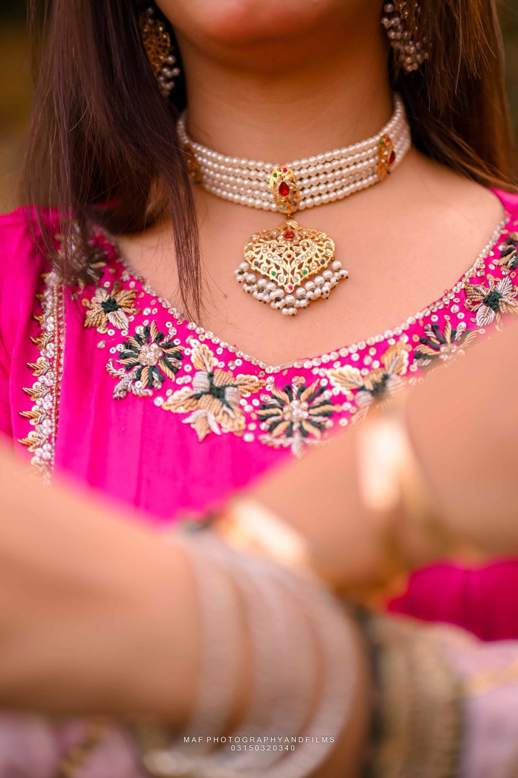 Zarmina Pearl Choker Set