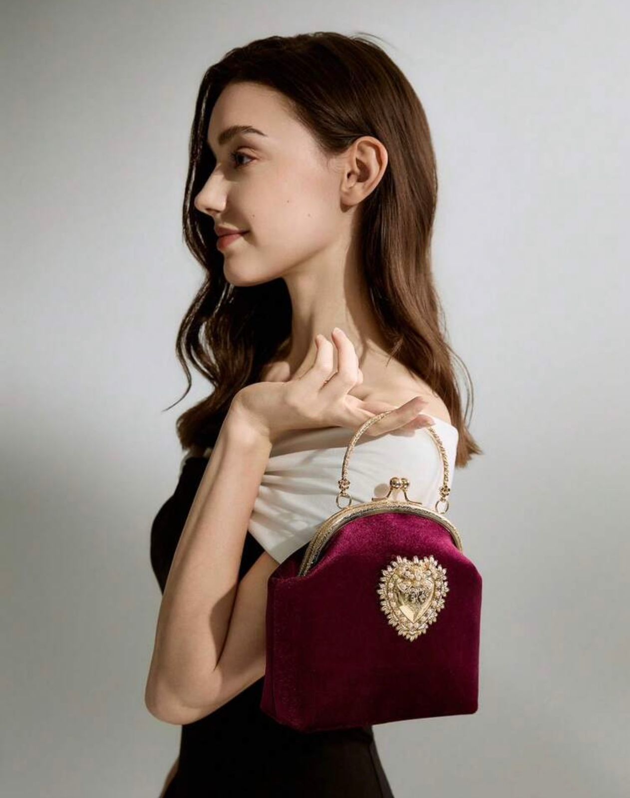 Crimson Duchess Clutch – Velvet Luxe Edition