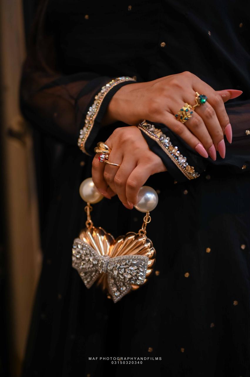 Pearl Belle Crystal Bow Evening Clutch